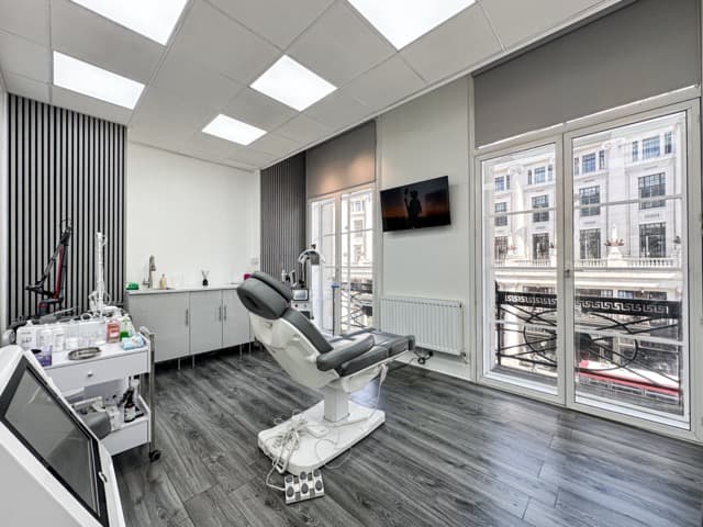 MHB Clinic hair transplant clinic in London 2